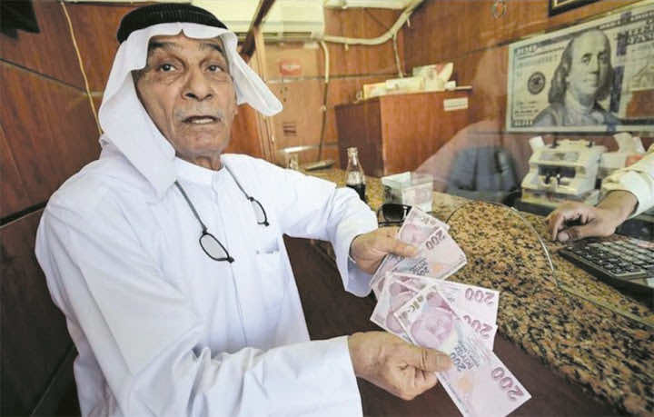 قطريون وكويتيون يدعمون تركيا عبر شراء كميات كبيرة من الليرة