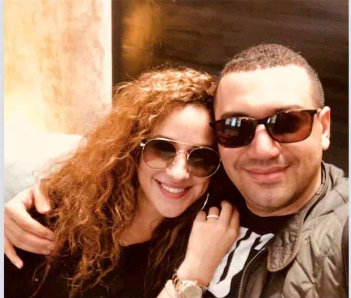الداعية معز مسعود ينفي شائعات انفصاله عن الممثلة شيري عادل