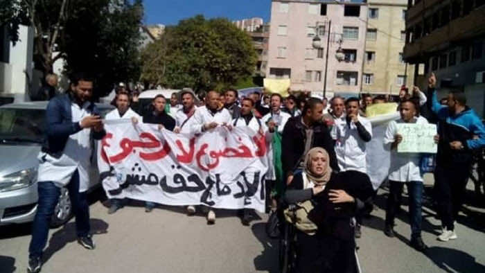 دحمان لـ"اليوم 24": نحن لسنا نقابة حكومة ولا هواتف تحركنا في ملف الأساتذة المتعاقدين