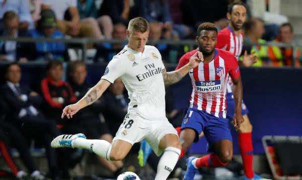 أتلتيكو مدريد يتوج بـ"السوبر"الأوروبي على حساب الريال