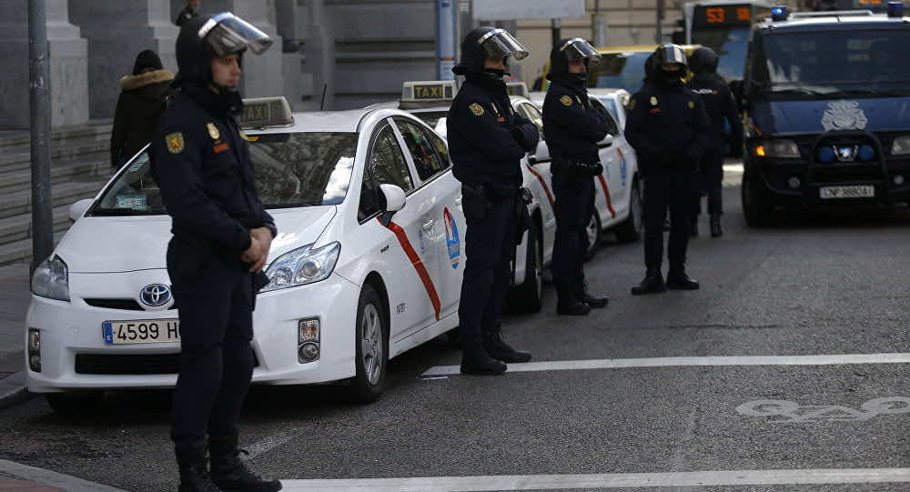 الشرطة الإسبانية تقتل جزائريا مسلحا هاجمها في برشلونة