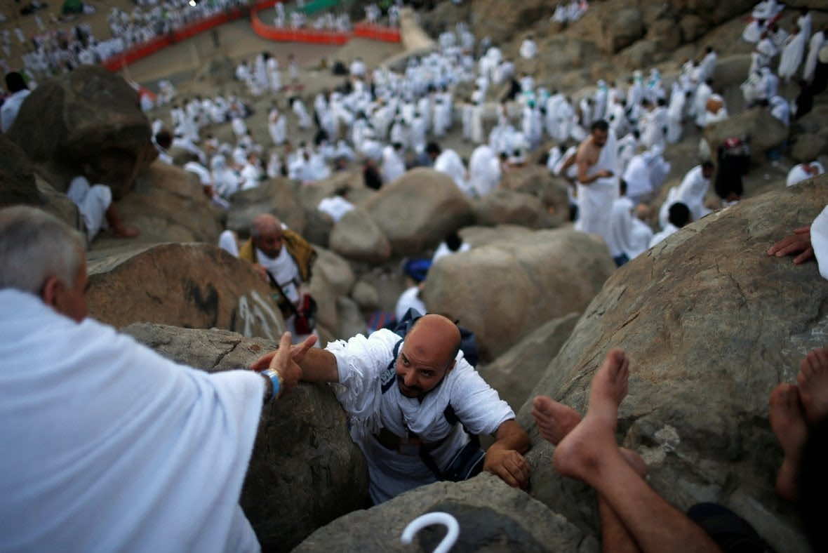 أكثر من 1,7 مليون حاج يتوجهون إلى مزدلفة في ختام يوم عرفات 