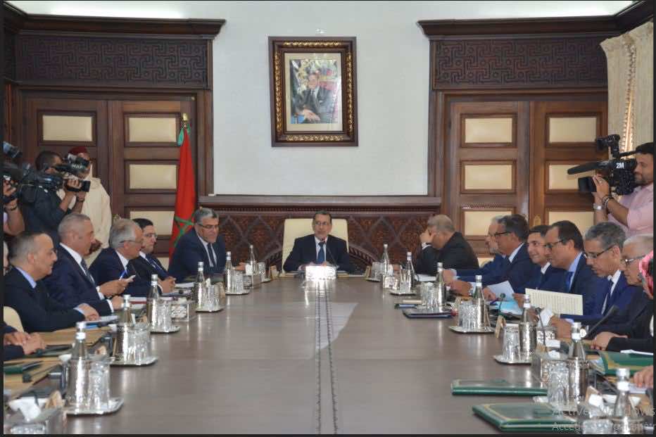 بعد عودتهم من العطلة.. الوزراء "مبرونزيين"