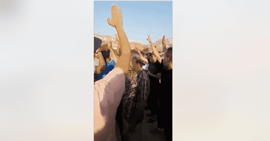 بعد الإفراج عنهم..معتقلو الريف يرددون "قسم الحراك" صباح العيد: لن نخون ولن نبيع..عاش الوطن-فيديو