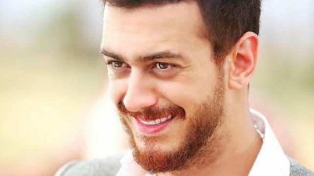 بعد تردد أنباء عن اعتقال سعد لمجرد مجددا.. والدته ترد ومدير أعماله يتهرب
