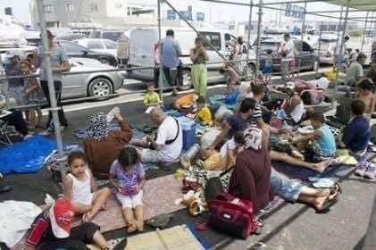 عاجل.. توقف حركة السير بالطريق السيار لطنجة وإغلاق ميناء المتوسط - فيديو