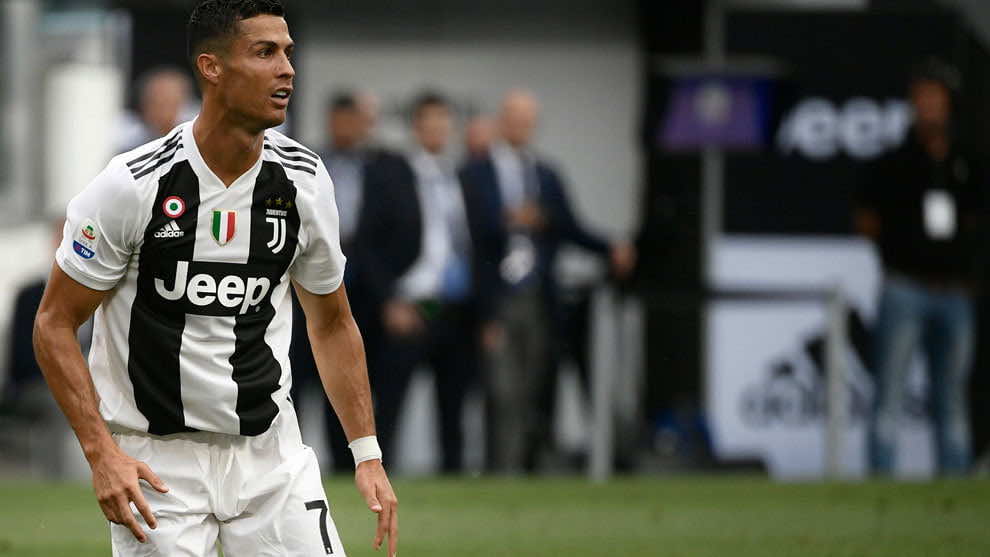 مدرب كرواتيا يفتح النار على رونالدو ويصفه بـ"الأناني" بسبب مودريتش
