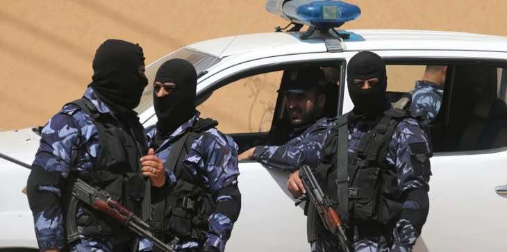 فتح تتهم حماس باعتقال مسؤولين بالمخابرات الفلسطينية