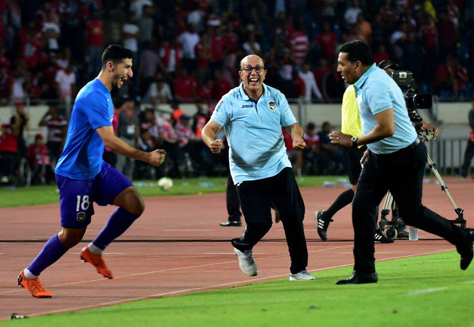 وفاق سطيف ينفصل عن المدرب المغربي الطاوسي