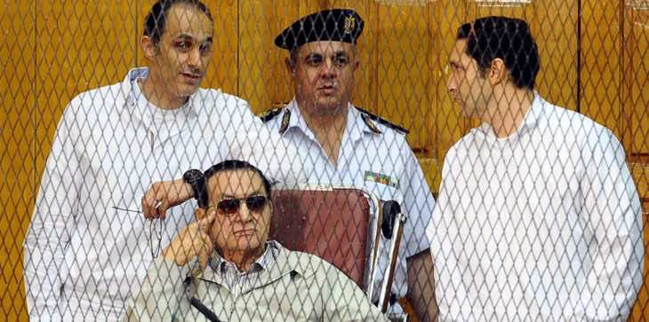 محكمة مصرية ترفض طلب مبارك ونجليه التصالح بقضية “القصور الرئاسية”
