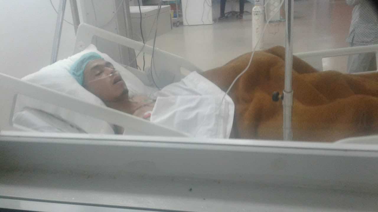 كان رفقة خطيبته.. تفاصيل بتر يد شاب من طرف 3 أشخاص في الدارالبيضاء