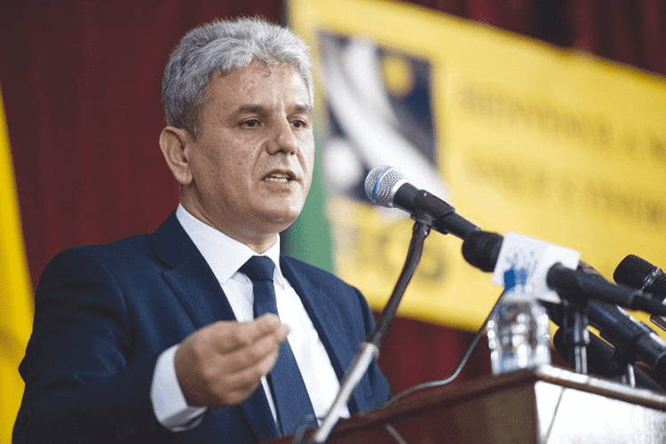 حزب جزائري يدعو لإسقاط نص “الإسلام دين الدولة” من الدستور