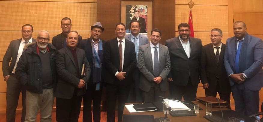 رفضت التوظيف بالعقدة والتوقيت الجديد.. نقابات التعليم تنتفض ضد "أمزازي"