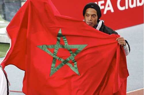 البرازيل تبحث عن رونالدينيو قبل ظهوره في الصحراء المغربية