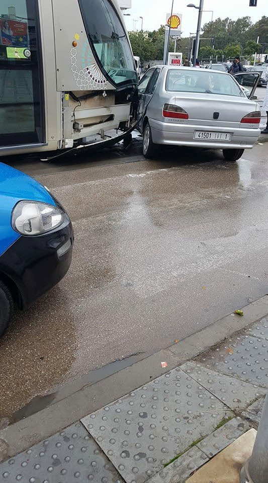 حادث جديد لـ"الطرامواي" وسط العاصمة الرباط -صورة