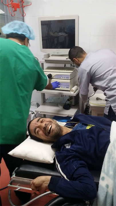بعدما أطلقوا حملة لشراء " اللصيلصون".. الدكتور أوتنيل يسخر من مرضه في المستشفى!