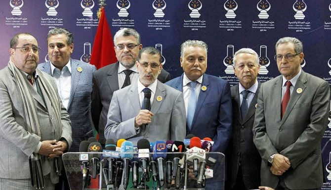 التعديل الحكومي.. الخلفي: التشاور مستمر ومتواصل مع الأمناء العامين لأحزاب الأغلبية