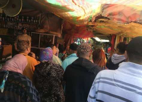 بعد مكناس.."حمادشة" يشدون الرحال صوب "سيدي علي" طلبا ل"الحظ وجلب الزهر" وأفواج المثليين في مقدمة الزوار! "