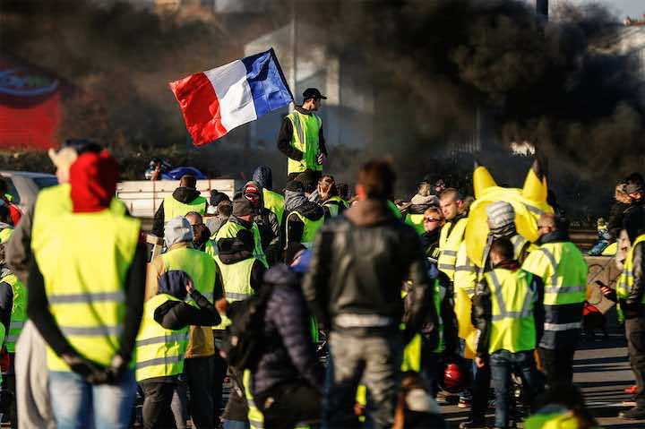 مكاوي: "ثورة" السترات الصفراء قد تتحول إلى تيار سياسي مستقبلا