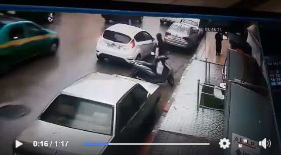 أوهمها بأنه حارس.. لصٌّ يفر بسيارة سيدة أمام أعين الناس في بطنجة