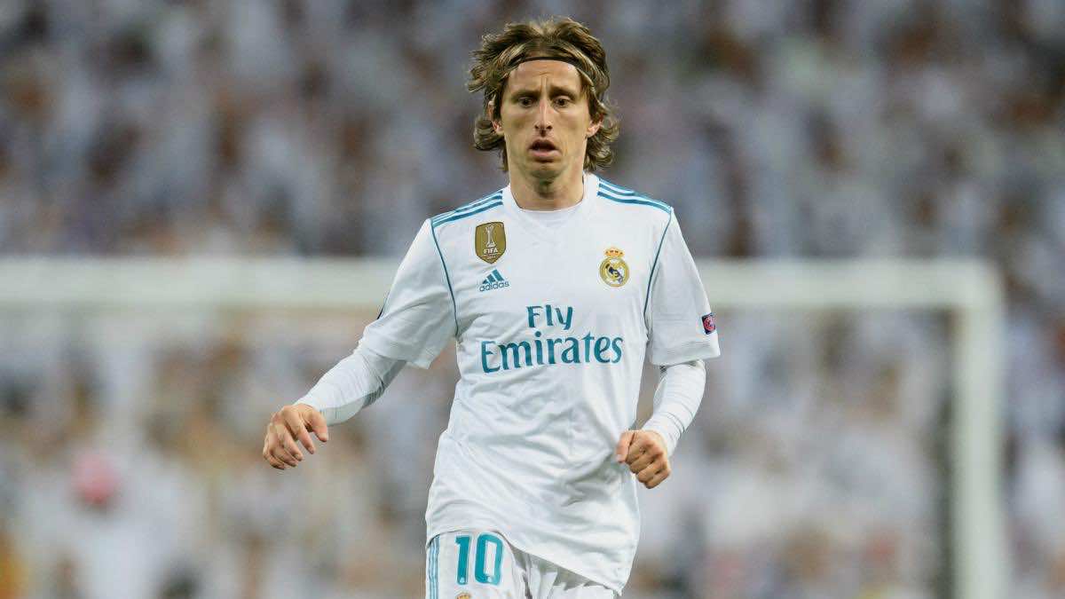 ريال مدريد ينهي الجدل ويحصن عقد نجمه