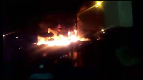 حريق مهول بمخيم المهاجرين الأفارقة بمحطة أولاد زيان بالبيضاء -فيديو