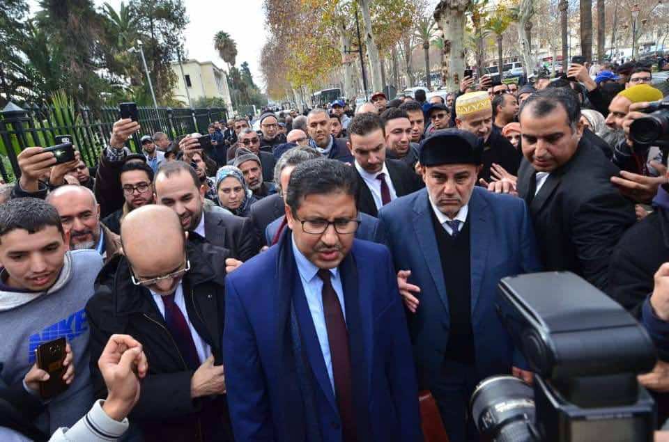 قضية حامي الدين.. 95 محاميا يسجلون نيابتهم عن قيادي "البيجيدي" والقاضي يؤجل الجلسة إلى فبراير