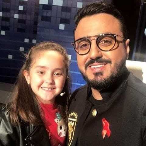 بعد جدل ظهورها في برنامج "رشيد شو".. مقرب من أسرة "بطلة القراءة": حضرت بشروط!