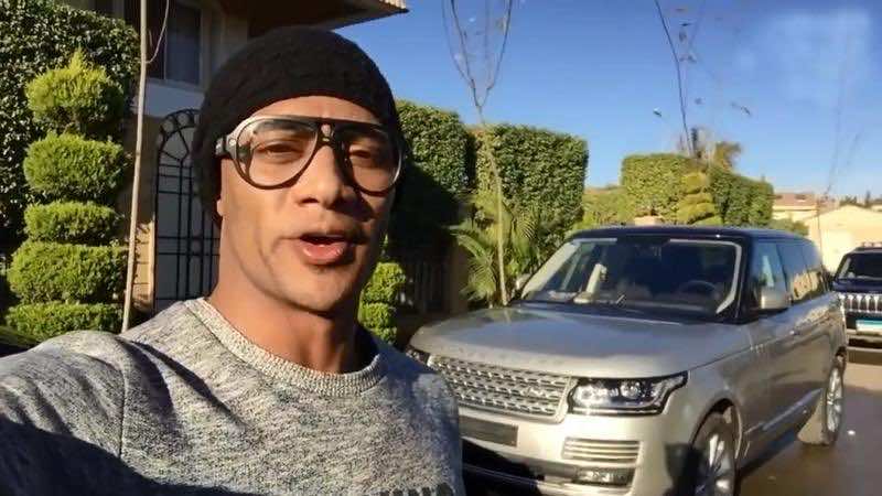 محمد رمضان يستعرض سياراته الفارهة.. والجمهور يتهمه بالغيرة- فيديو