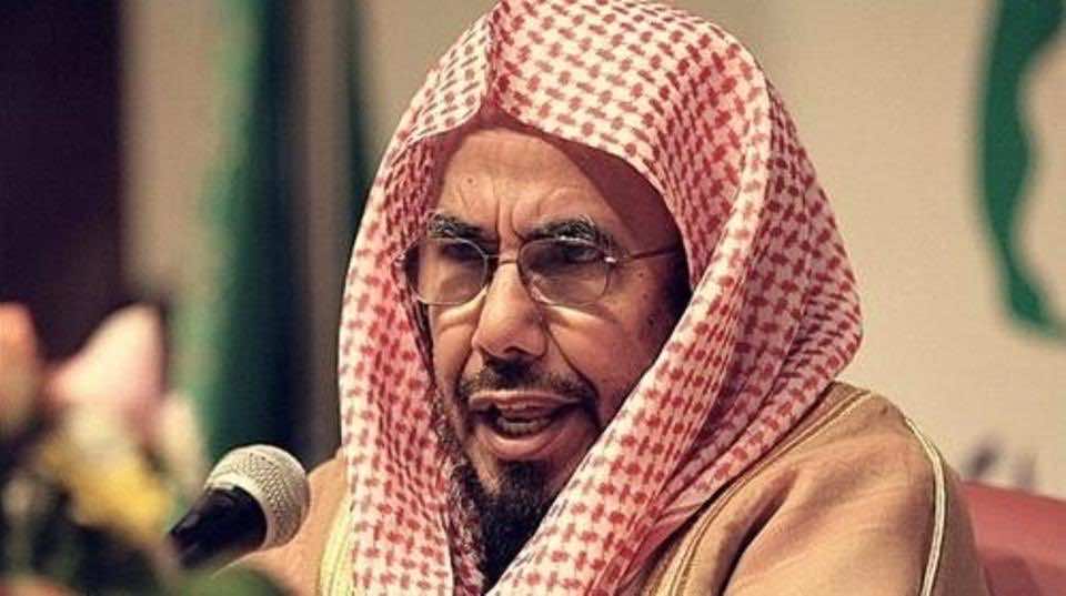 بعد هروب رهف من السعودية.. شيخ يحذر من "موجة إلحادية" بمملكة آل سعود - فيديو