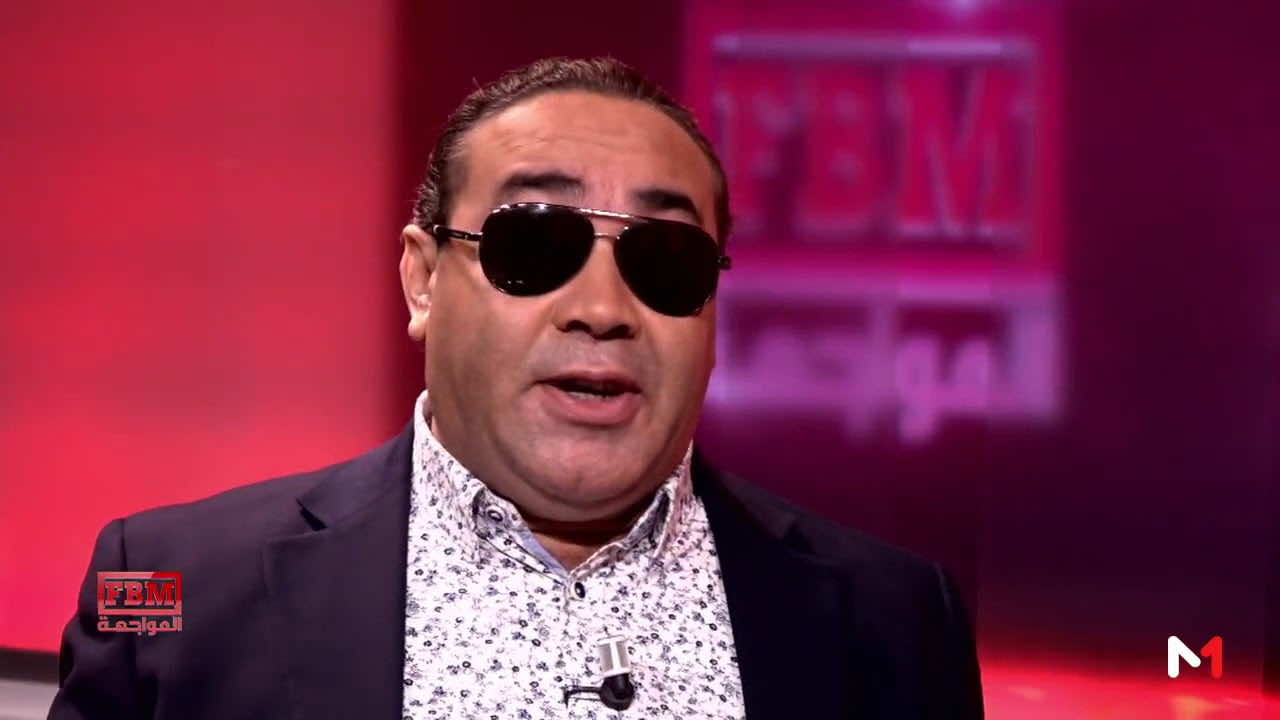 مطعم في الدار البيضاء يمنع الفنان النكادي من الدخول لأنه كفيف..والأخير يحكي لـ"اليوم24" التفاصيل!