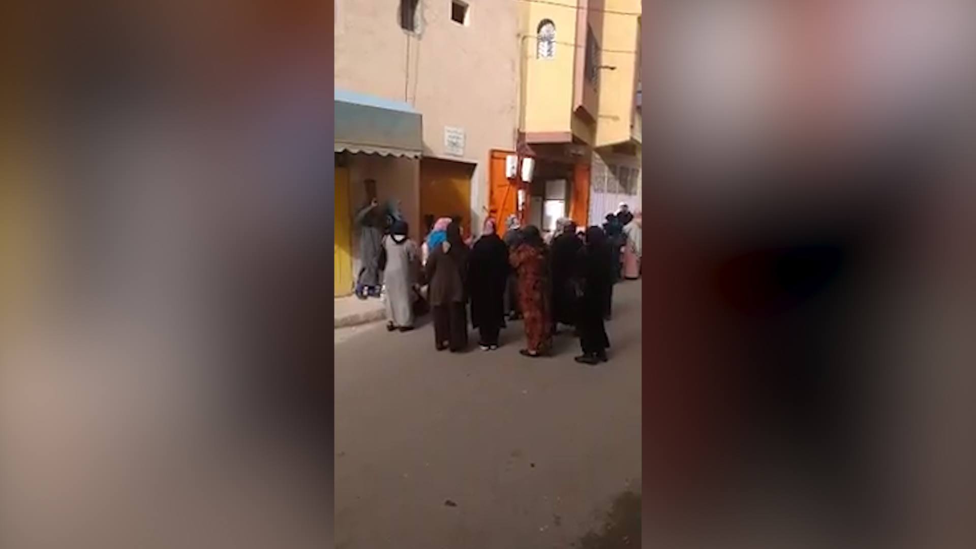 الأمن يغلق جمعية لمحاربة الأمية وتحفيظ القرآن في وجدة والجماعة توضح: الجمعية لا علاقة لنا بها - فيديو
