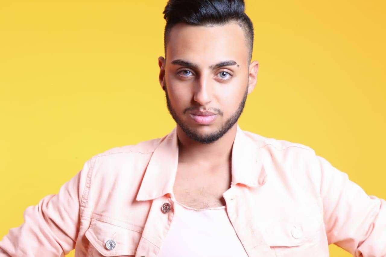 حسن الحسيمي يحضر لـ"ميا مور"