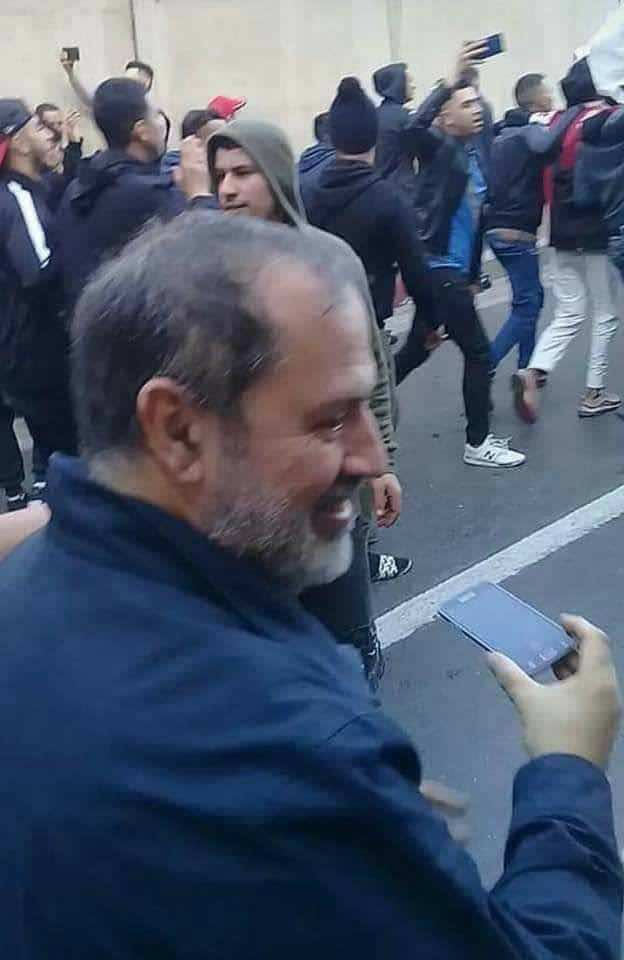 وفاة نجل أول رئيس حكومة جزائرية بعد الاستقلال.. أول ضحية للتظاهرات الرافضة للعهدة الخامسة لبوتفليقة