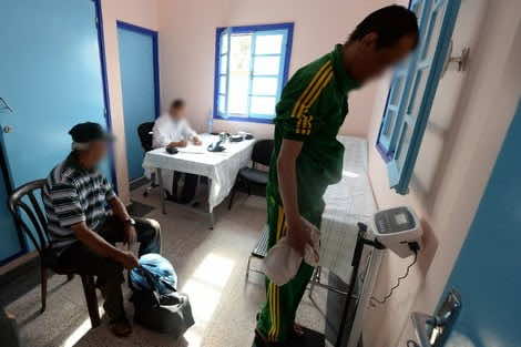 مستشفى "السعادة" الذي نقل إليه نزلاء "بويا عمر"..رحلة "شقاء" جديدة لنزلاء وموظفين داخل مشفى بمواصفات ضريح!