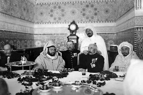 30  مارس 1912.. الحماية مقابل حقوق مولاي حفيظ الشخصية