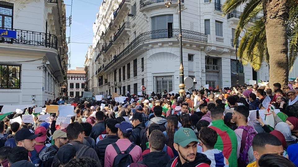 عاجل .. أمريكا تدعو الجزائر إلى احترام حق التظاهر