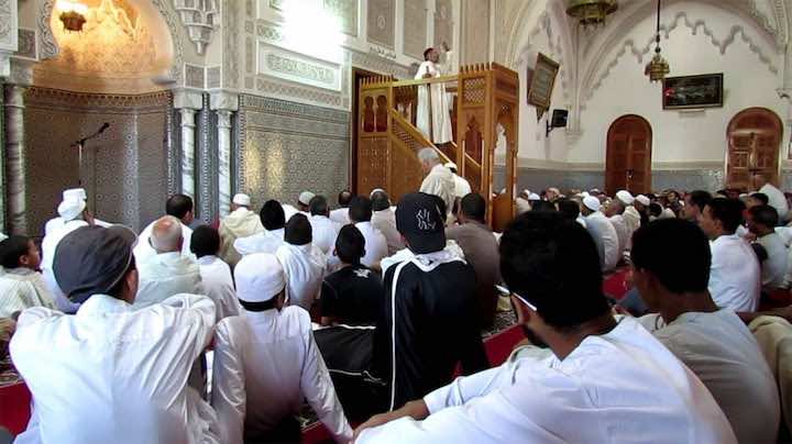 أئمة الجزائر يرفضون ضغوط " الأوقاف" لتمرير خطب مؤيدة للحكومة