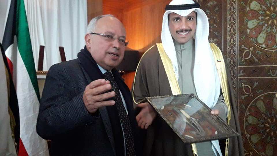 نواب ونشطاء مناهضون للتطبيع يكرمون رئيس "مجلس الأمة" الكويتي على مواقفه ضد الكيان الصهيوني
