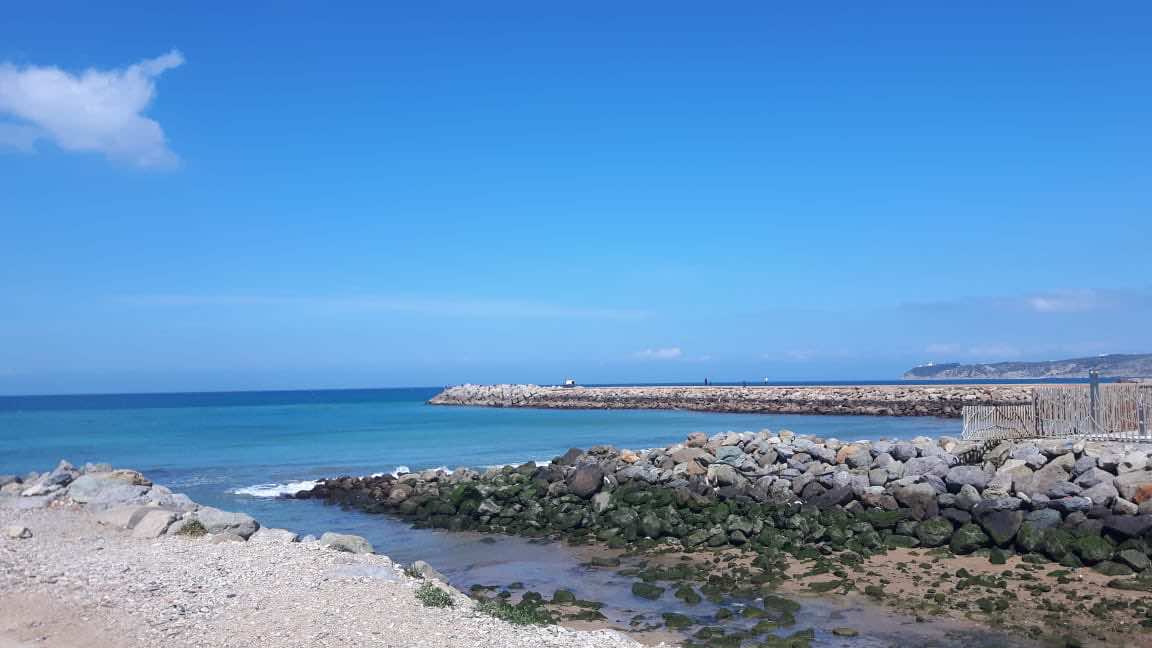 هيجان بحر طنجة يستمر في حصد ضحاياه.. الوقاية المدنية تنقذ تلميذين والبحث جاري عن جثة ثالثة