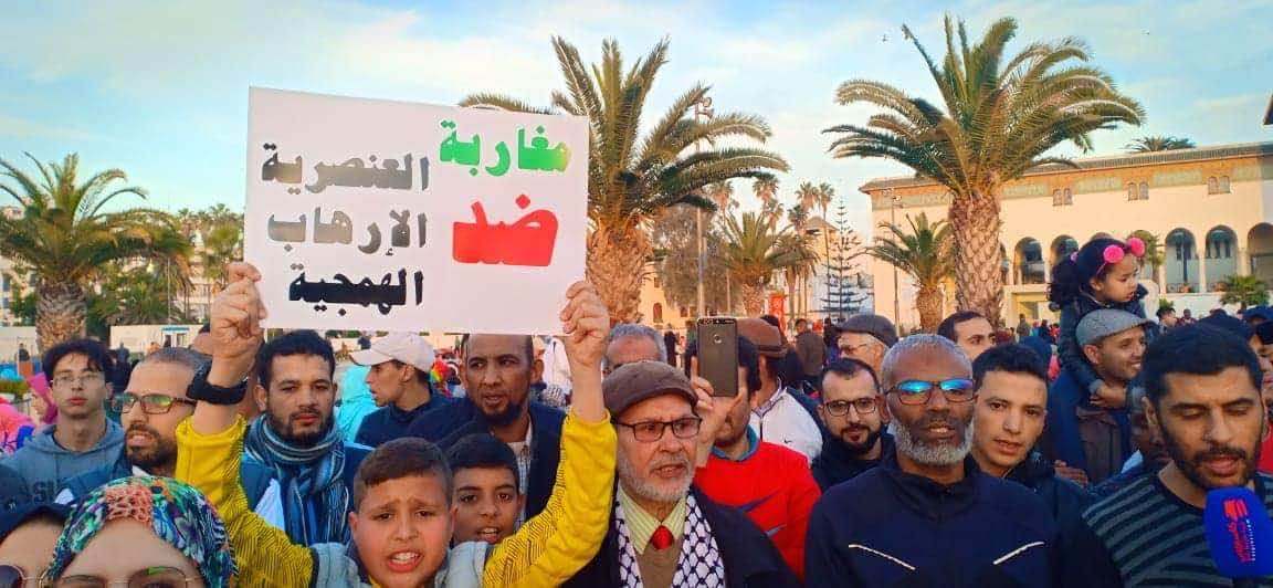 فاجعة نيوزلندا توحد صف البيضاويين في وقفة تضامنية حاشدة -صور