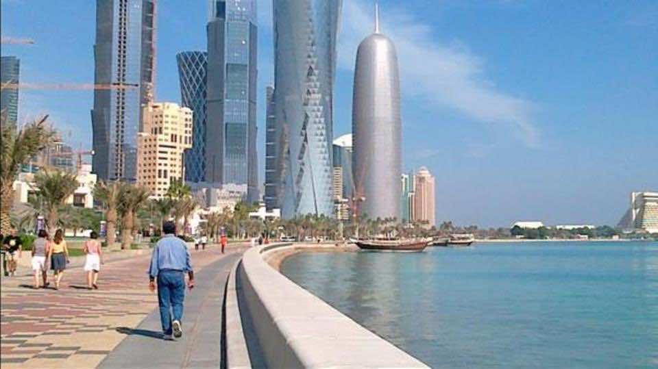 قطر تلغي نظام الكفالة على العمال الأجانب وتضع حدا أدنى للأجور