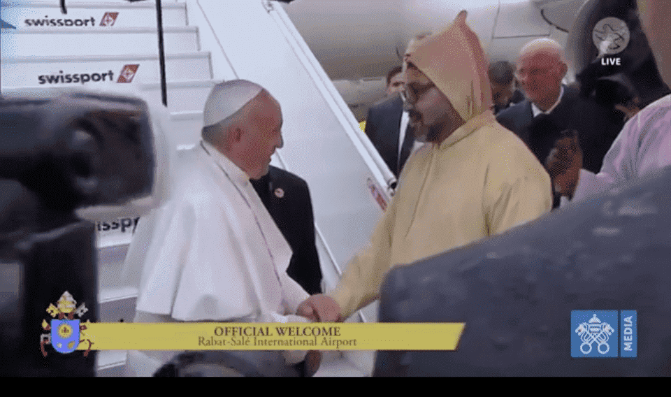 بالفيديو والصور.. الملك محمد السادس يستقبل البابا فرانسيس