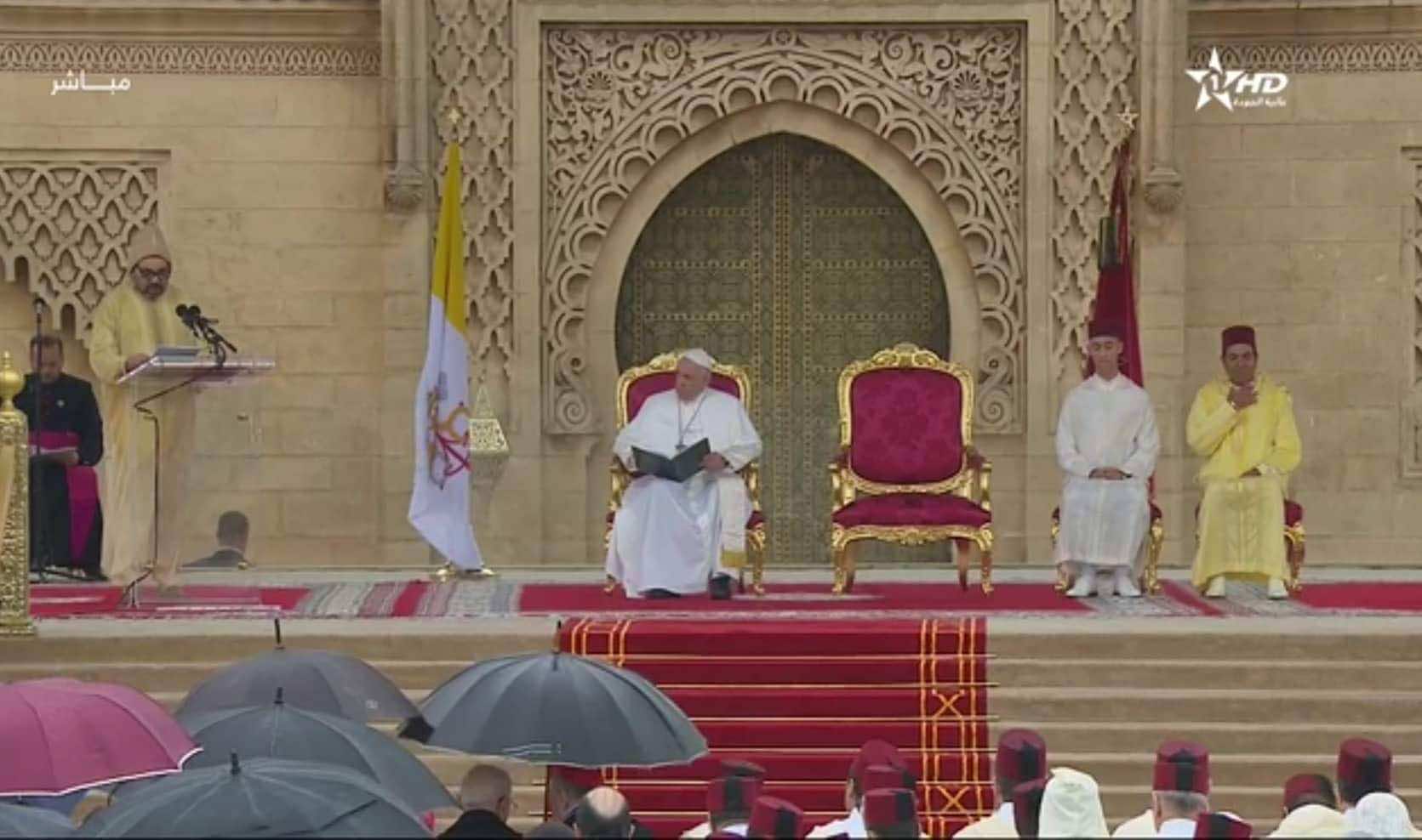 النص الكامل الذي ألقاه الملك بـ4 لغات أمام البابا: أنا أمير لكل المؤمنين على اختلاف ديانتهم وضامن لحرية ممارسة كل الديانات السماوية