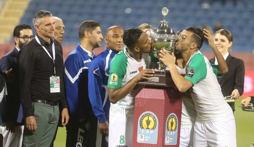 احتفالات كأس "السوبر" تتواصل بالبيضاء اليوم..والبعثة الرجاوية تصل في دفعتين للمغرب