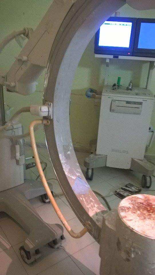 صور تفضح الفوضى والإهمال الذي يعيشه مستشفى الأطفال ابن سينا..أوساخ وإهمال ومستلزمات طبية منتهية الصلاحية!