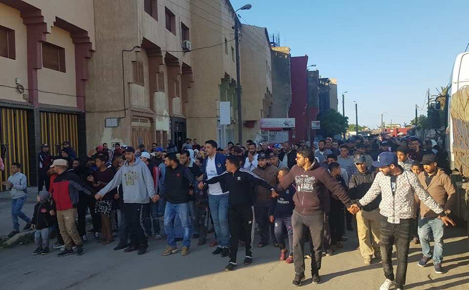 اعتقال 4 محتجين ضد انقطاع الكهرباء في المحمدية.. وغدا تقديمهم أمام المحكمة