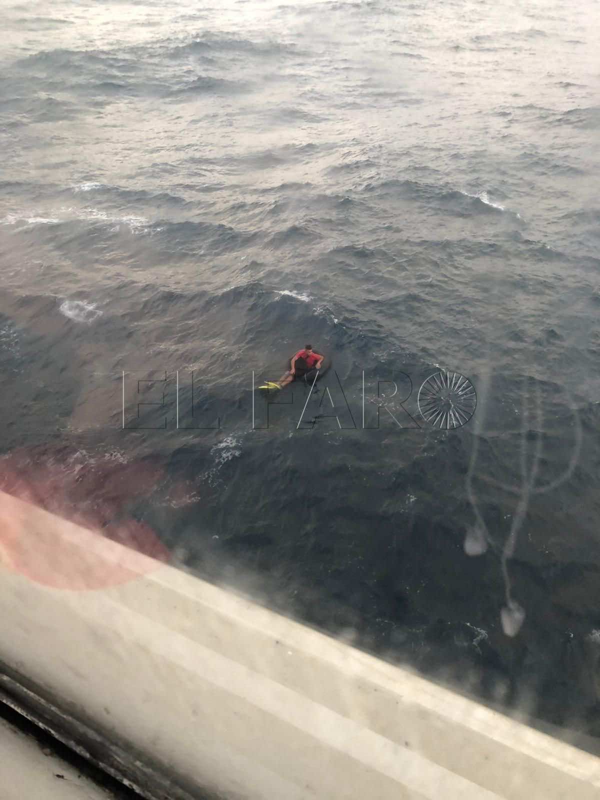 قاصر مغربي يحاول "الحريك" في ظروف مؤلمة..تشبث بعجلة وظل يقاوم-فيديو