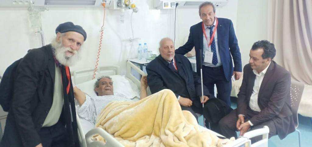 فنانون يقدمون الدعم المعنوي لزميلهم خدي في فترة مرضه