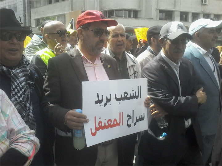 في عيدهم الأممي...عمال CDT بطنجة يطالبون بإطلاق سراح معتقلي حراك الريف